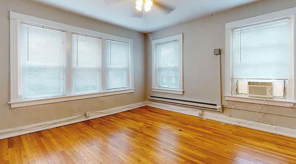 Photo 4 of 3416 Wyandotte Street