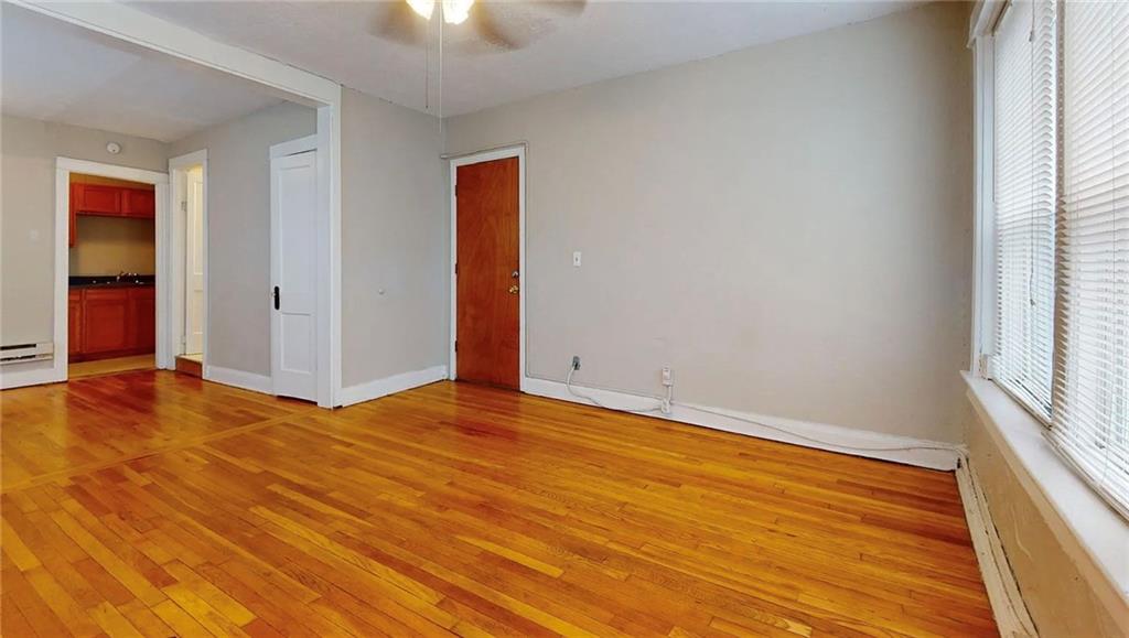 Photo 5 of 3416 Wyandotte Street