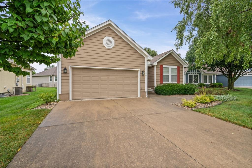 Photo 2 of 1802 Meadowlark Court