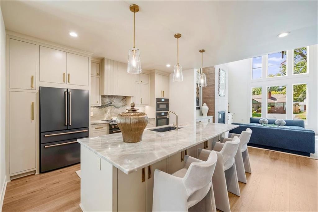 Photo 5 of 5024 W 72nd Street
