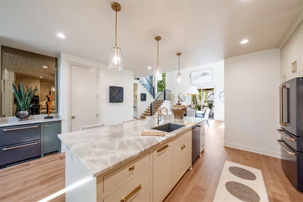 Photo 6 of 5024 W 72nd Street