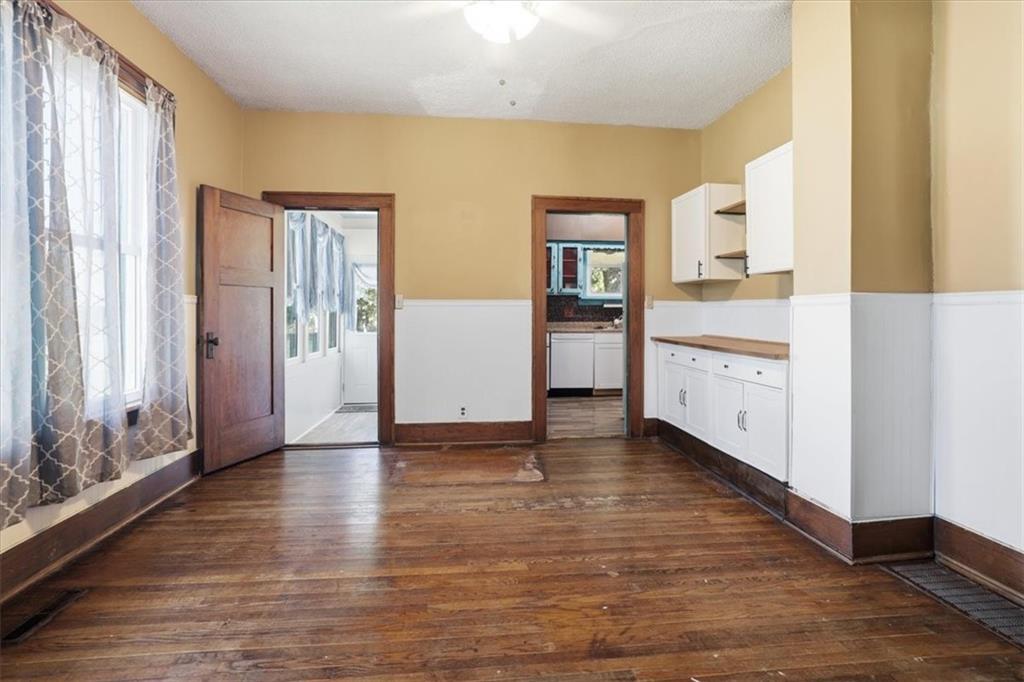 Photo 6 of 209 Maple Street