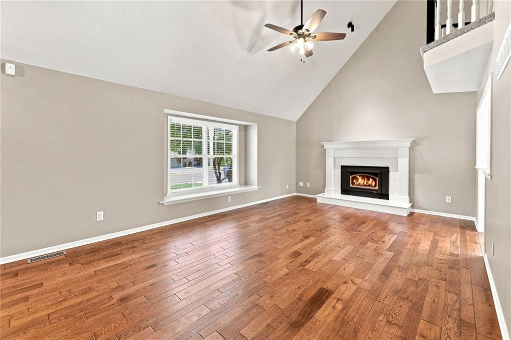 Photo 5 of 820 SE 11th Terrace