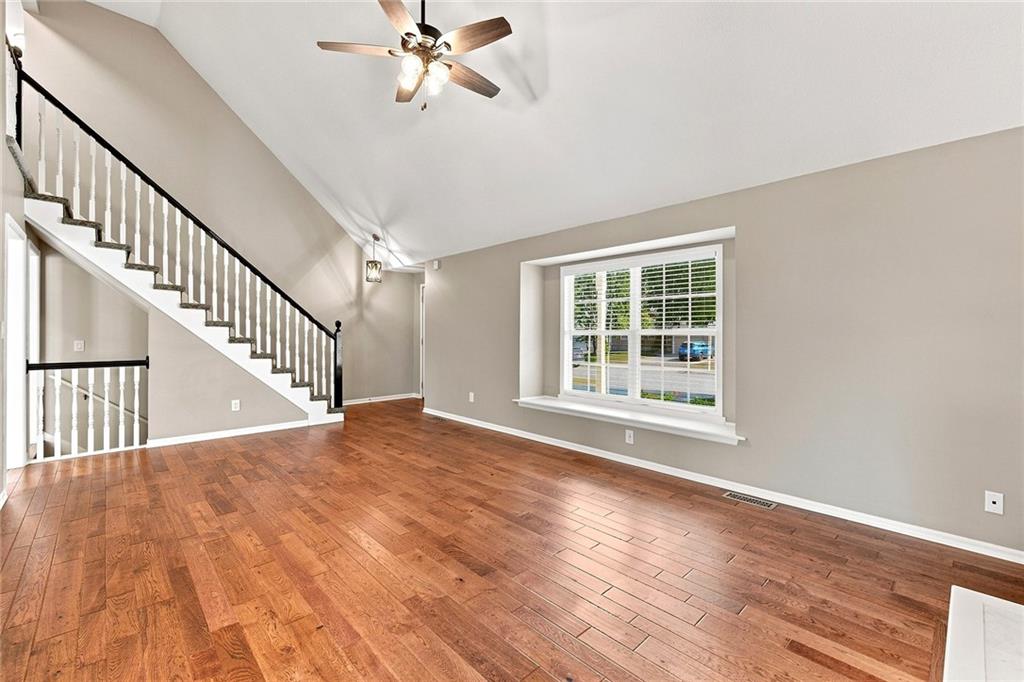 Photo 6 of 820 SE 11th Terrace