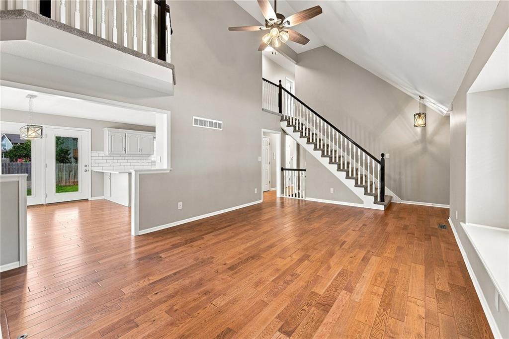 Photo 7 of 820 SE 11th Terrace