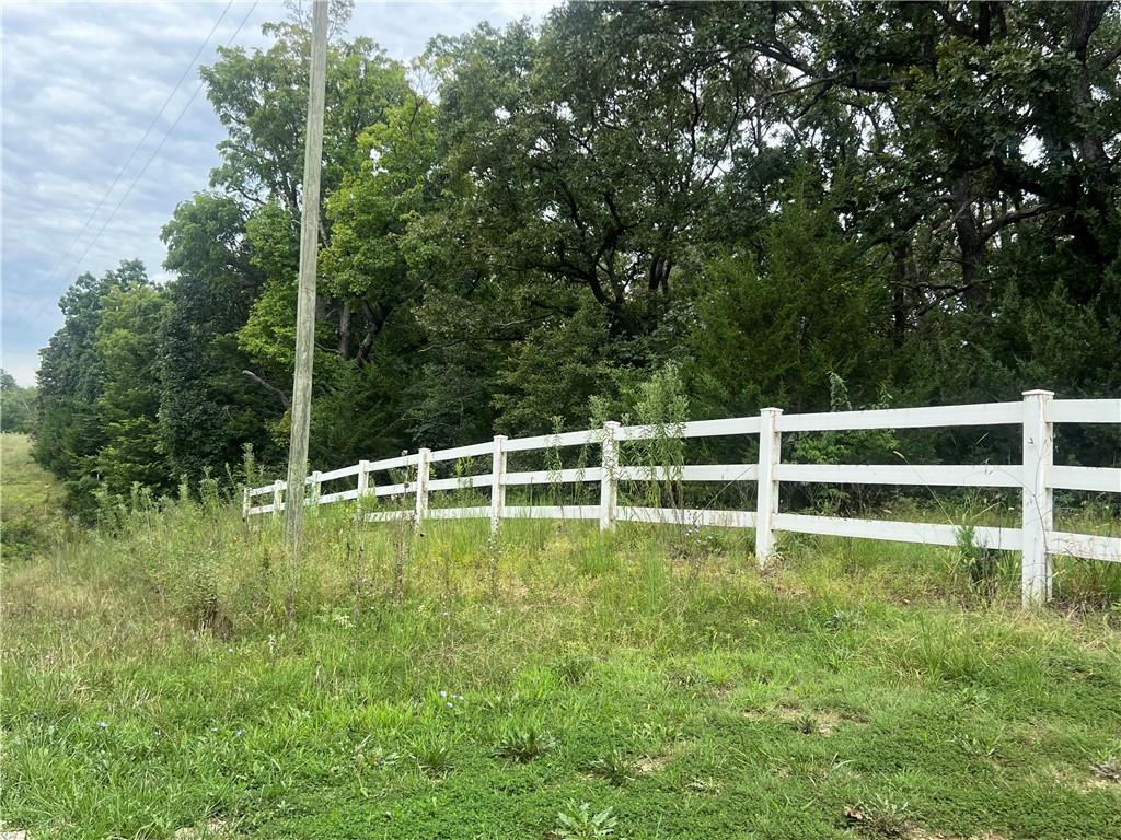 Photo 3 of 956 NW 1401 Road