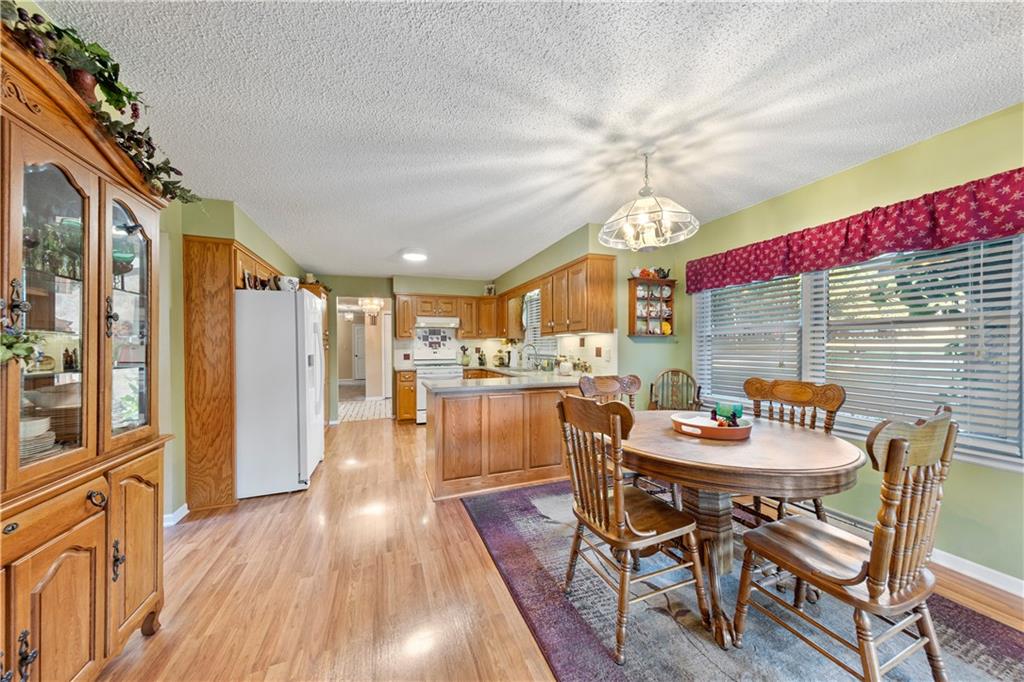 Photo 6 of 900 Holly Avenue