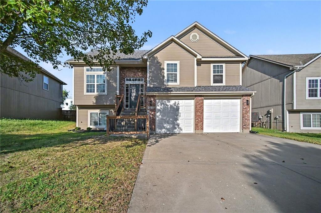 Photo 5 of 9218 N Kirkwood Avenue