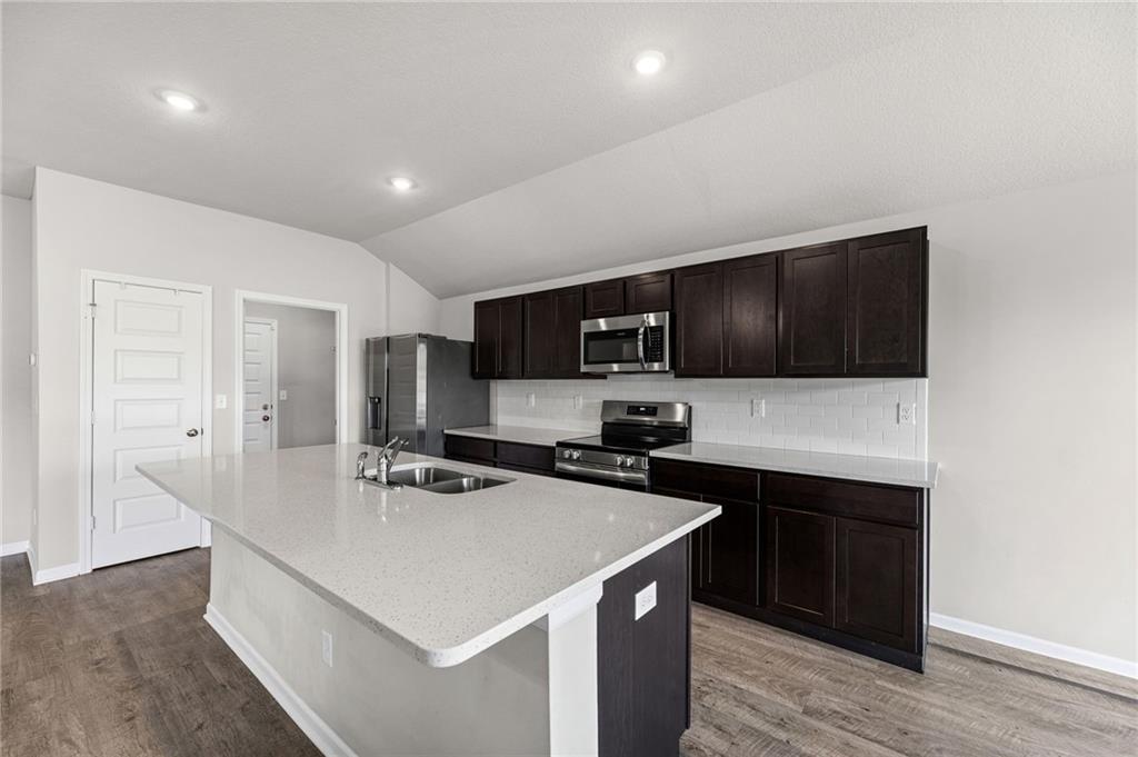 Photo 6 of 1606 Maci Street