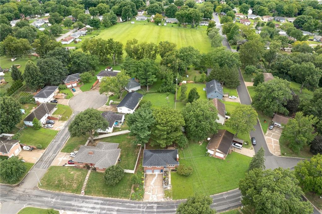 Photo 4 of 1806 Safari Drive