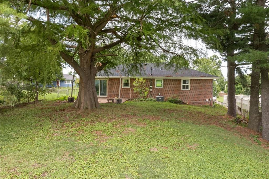 Photo 6 of 1806 Safari Drive
