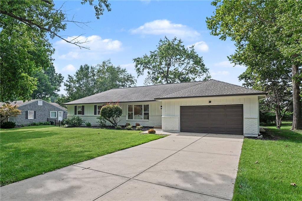 Photo 2 of 3515 W 93rd Street