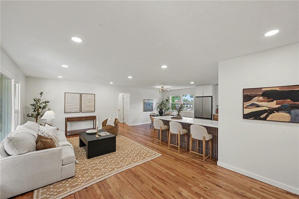 Photo 6 of 3515 W 93rd Street