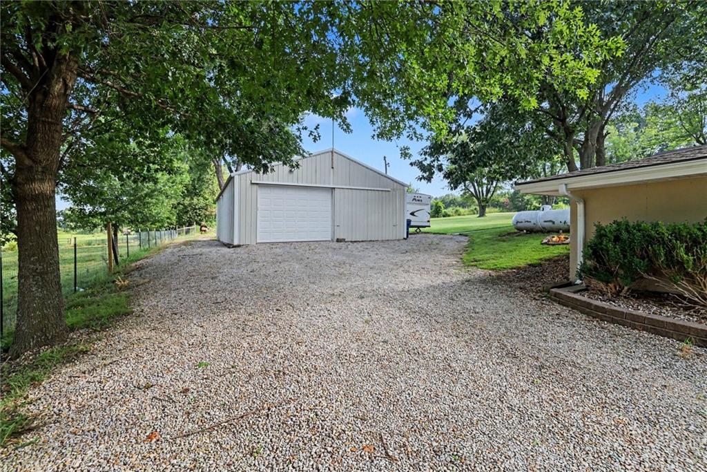Photo 3 of 13744 Archer Road
