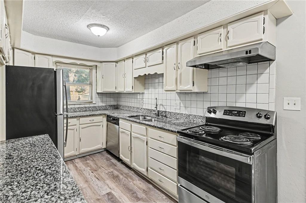 Photo 4 of 13008 E 38th Street