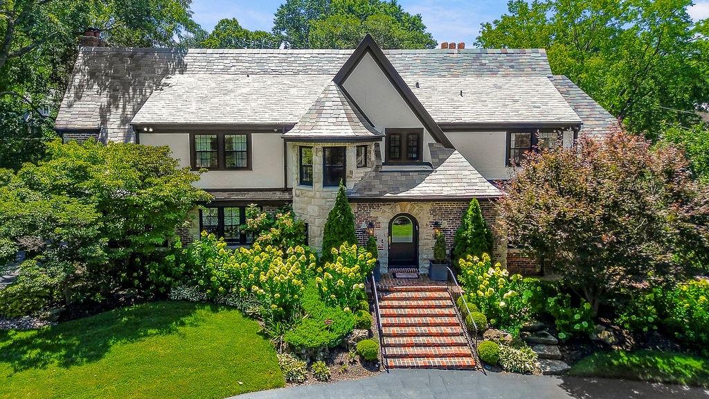 Photo of 1235 W 57 Terrace