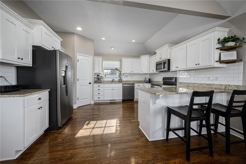 Photo 3 of 6996 141st Street