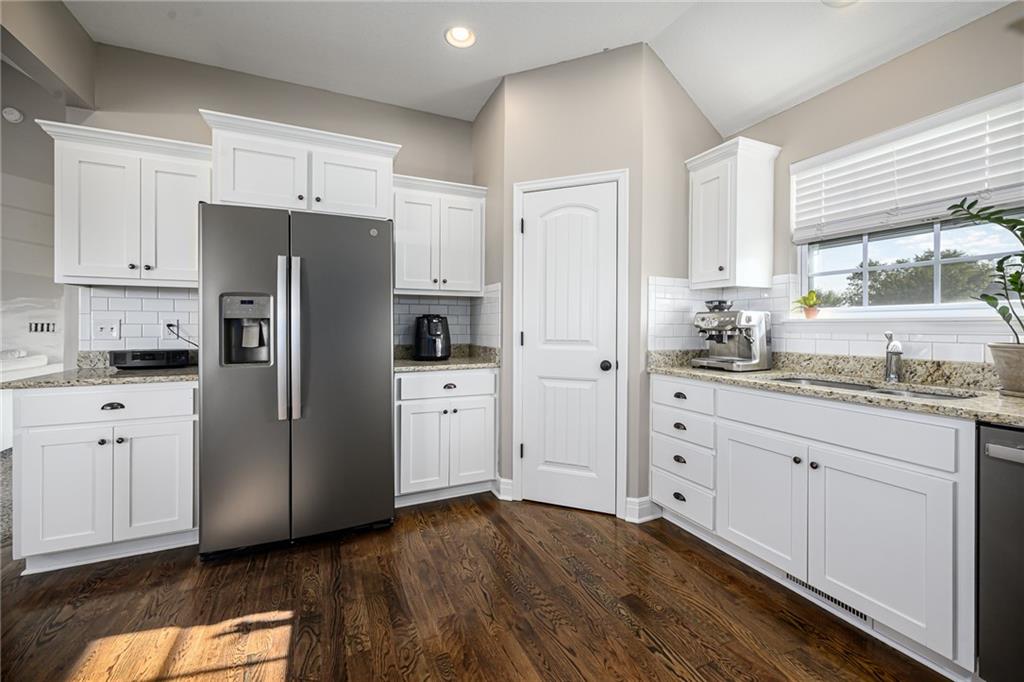 Photo 6 of 6996 141st Street