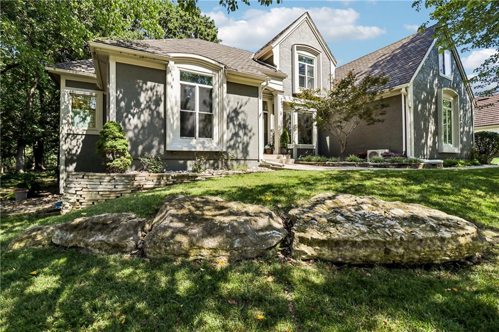 Photo 3 of 504 NE Rushbrook Drive