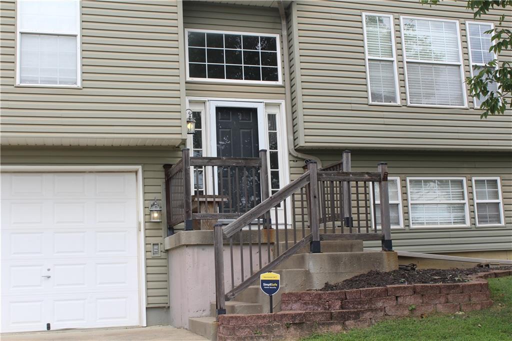 Photo 4 of 212 Whispering Hills Boulevard