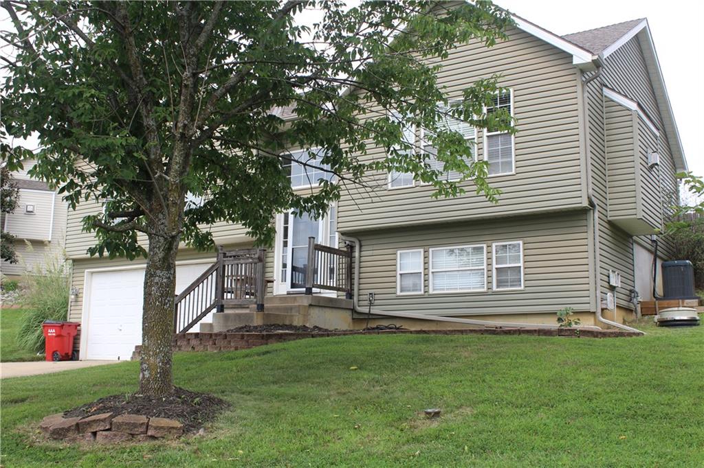 Photo 5 of 212 Whispering Hills Boulevard