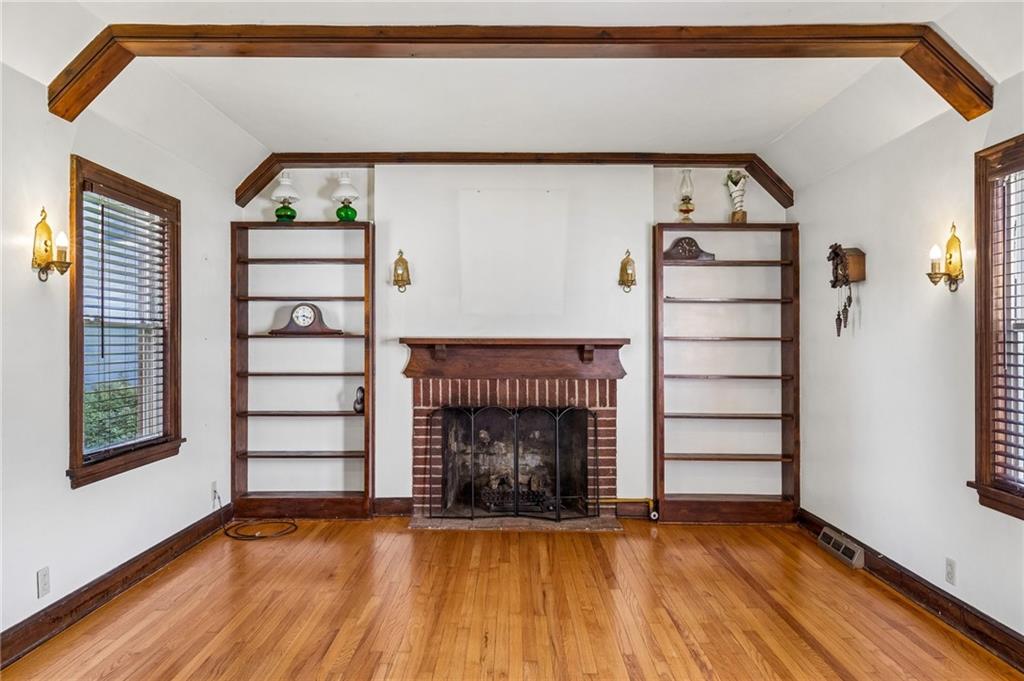 Photo 6 of 734 E MANOR Road