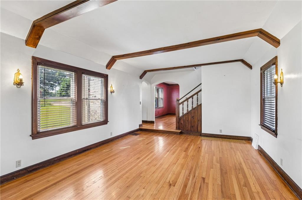 Photo 7 of 734 E MANOR Road