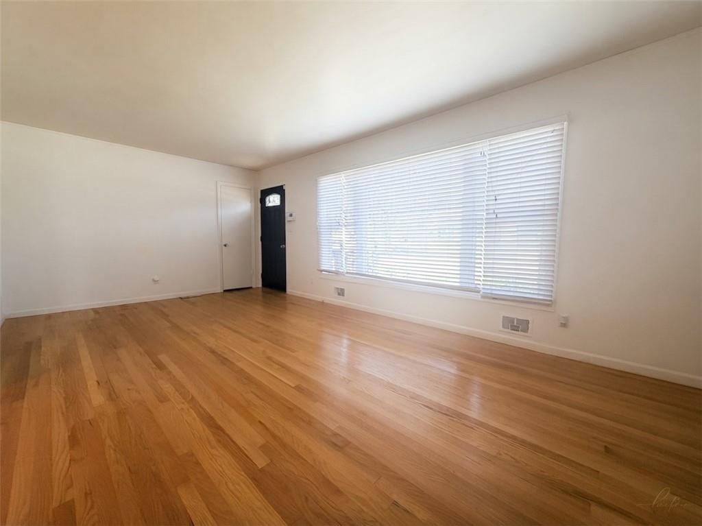 Photo 7 of 4720 S Crysler Drive