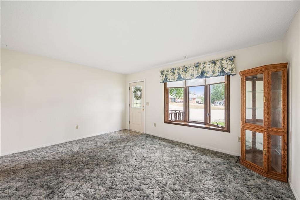 Photo 7 of 1207 Saint Paul Avenue