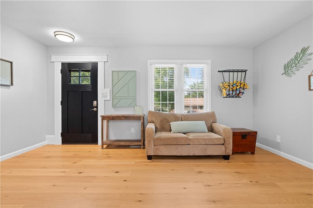 Photo 4 of 1504 Lawndale Avenue
