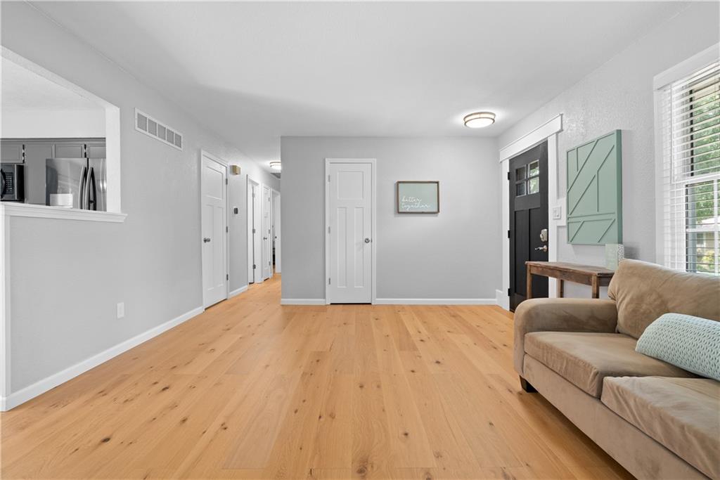 Photo 6 of 1504 Lawndale Avenue