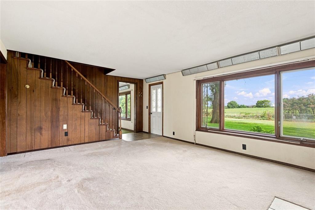 Photo 4 of 23061 Hatchell Road