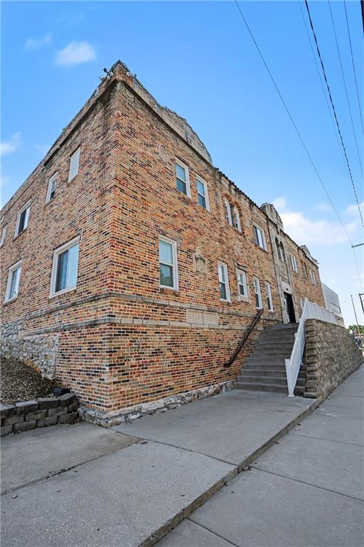 Photo 3 of 3035 Harrison Street