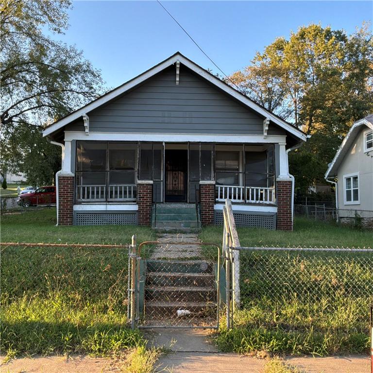 Photo of 1150 Rowland Avenue