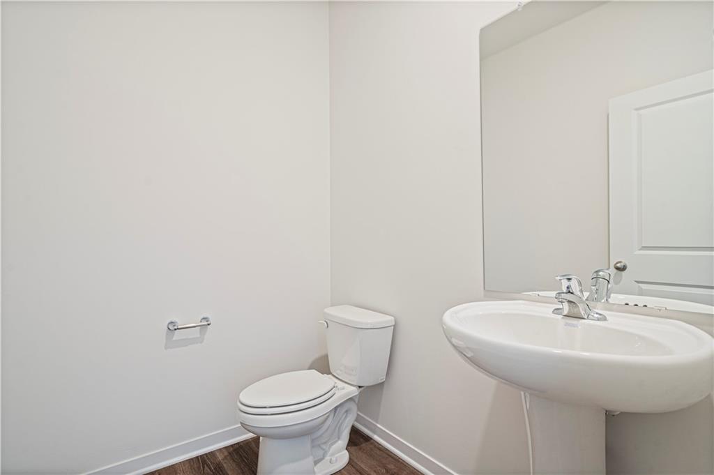 Photo 5 of 10704 N Richmond Avenue