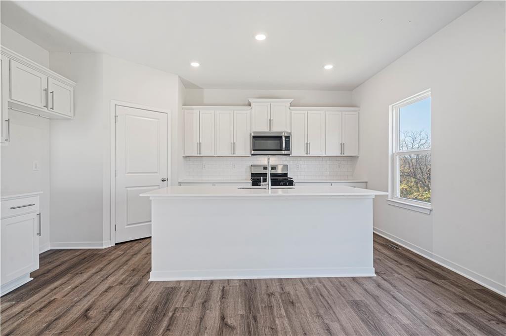 Photo 7 of 10704 N Richmond Avenue