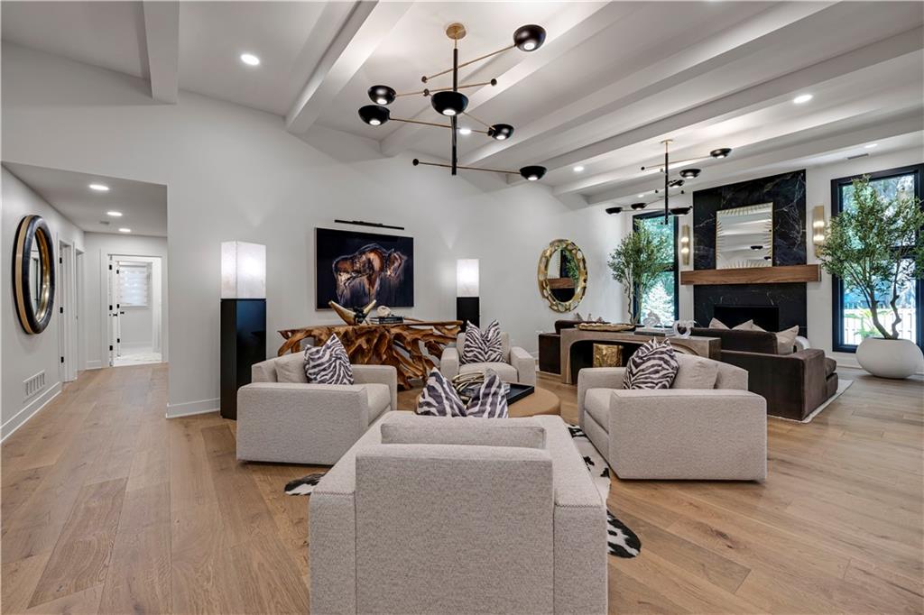Photo 6 of 10104 Hemlock Drive