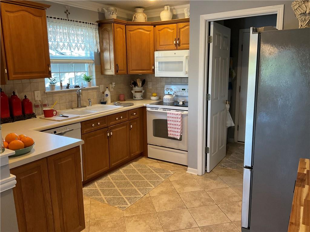 Photo 6 of 8543 N Robinhood Avenue
