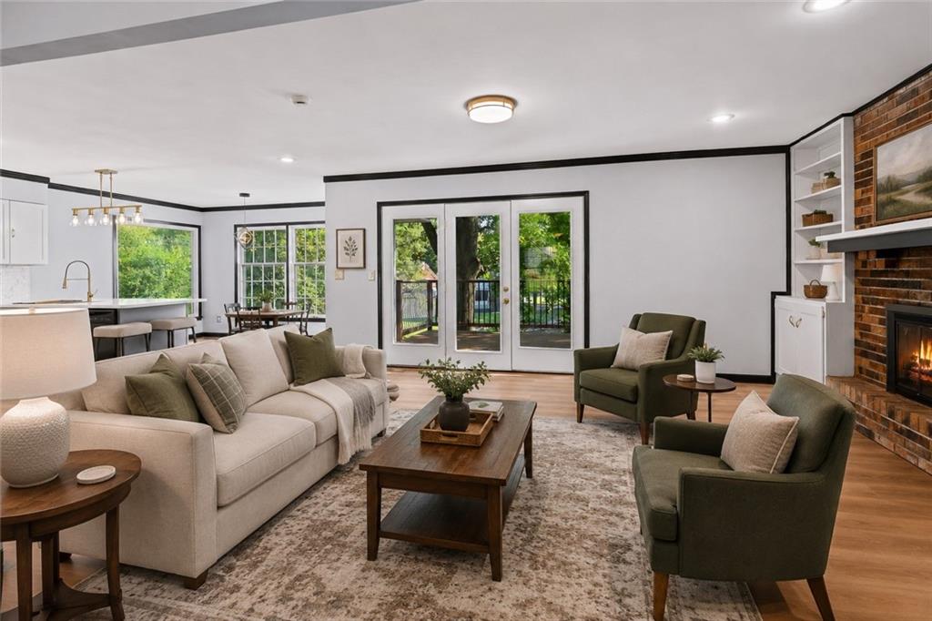 Photo 5 of 6809 Lakeshore Drive