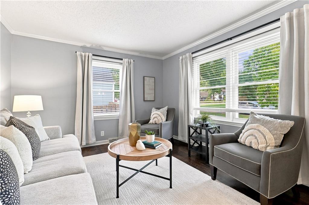 Photo 5 of 5011 Briar Street