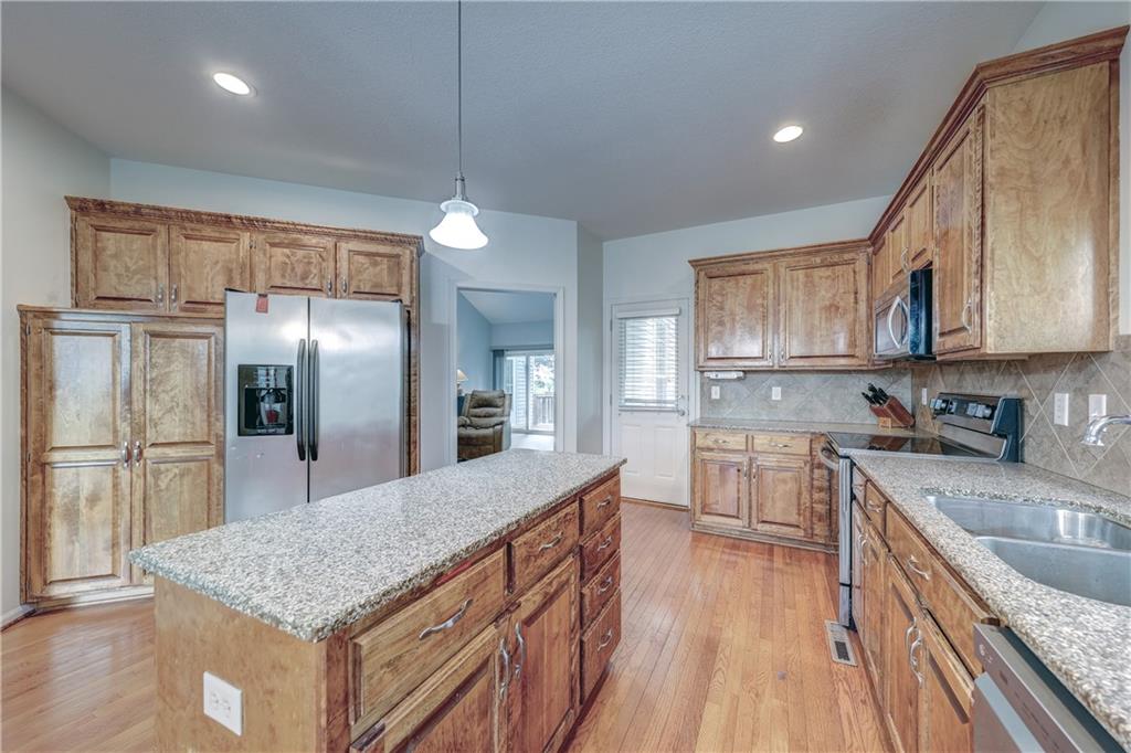 Photo 6 of 1516 NW Primrose Lane