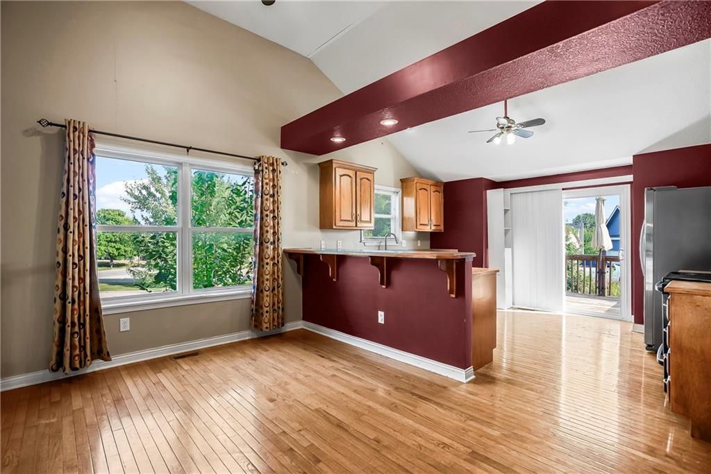 Photo 5 of 204 Thomas Circle