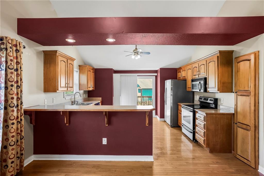 Photo 6 of 204 Thomas Circle