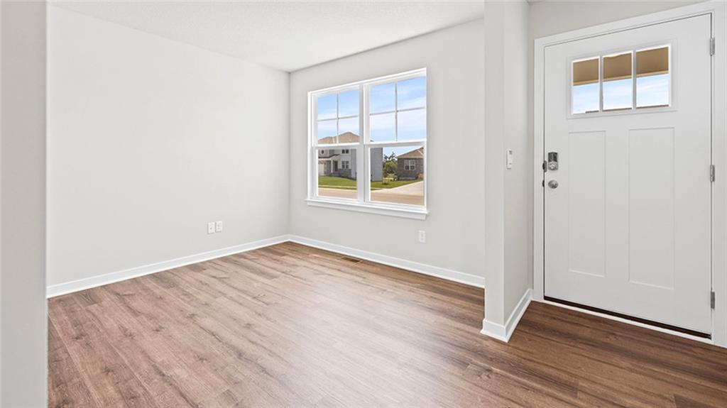 Photo 2 of 10612 N Richmond Avenue
