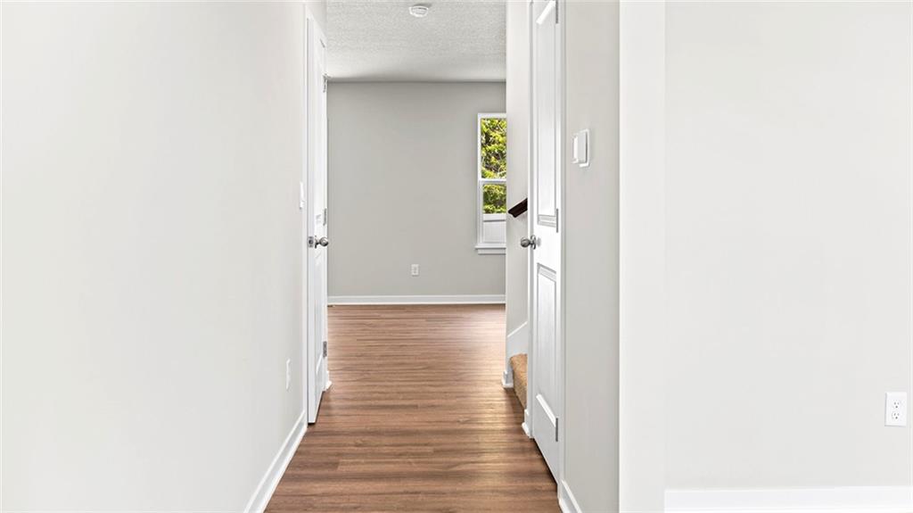 Photo 3 of 10612 N Richmond Avenue