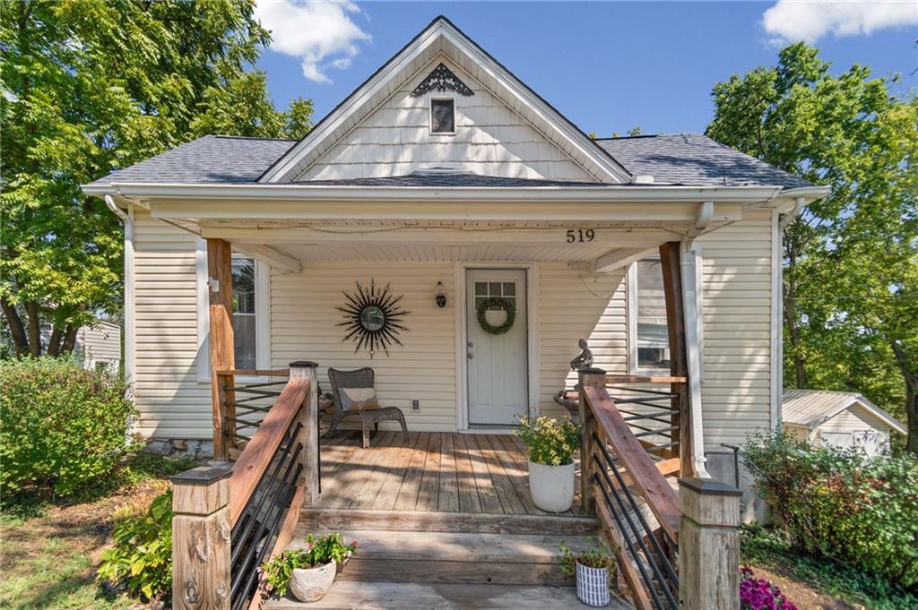 Photo 2 of 519 N Morse Avenue