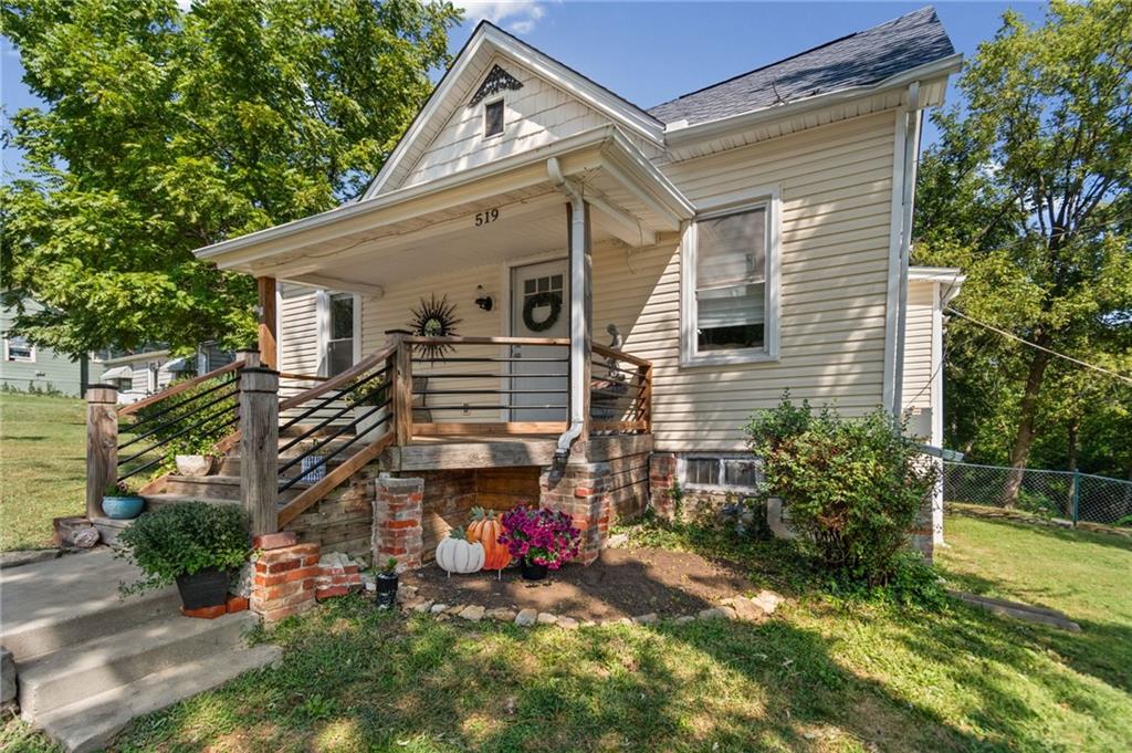 Photo 3 of 519 N Morse Avenue