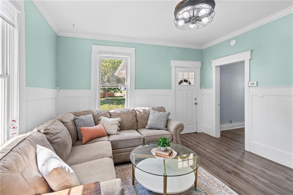 Photo 5 of 519 N Morse Avenue