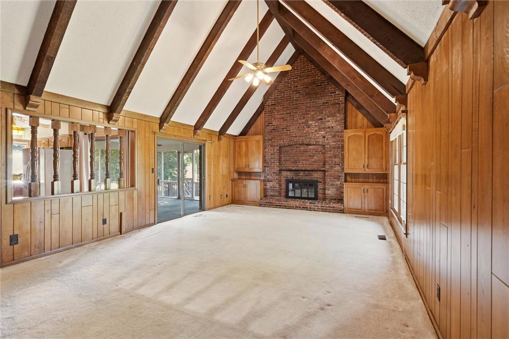 Photo 5 of 508 NW Golfview Drive