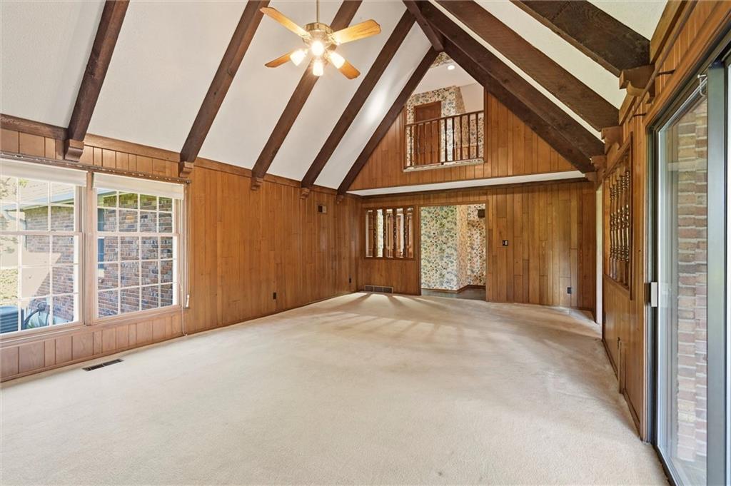 Photo 7 of 508 NW Golfview Drive